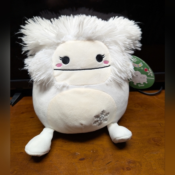 Squishmallows Other - BNWT 8" Squishmallows Ever